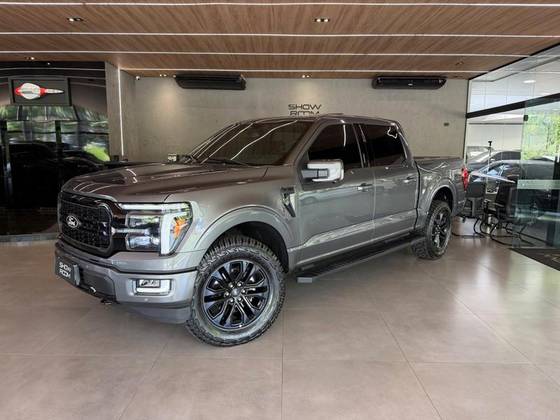 FORD F-150 5.0 V8 GASOLINA CD LARIAT BLACK FX4 AUTOMÁTICO